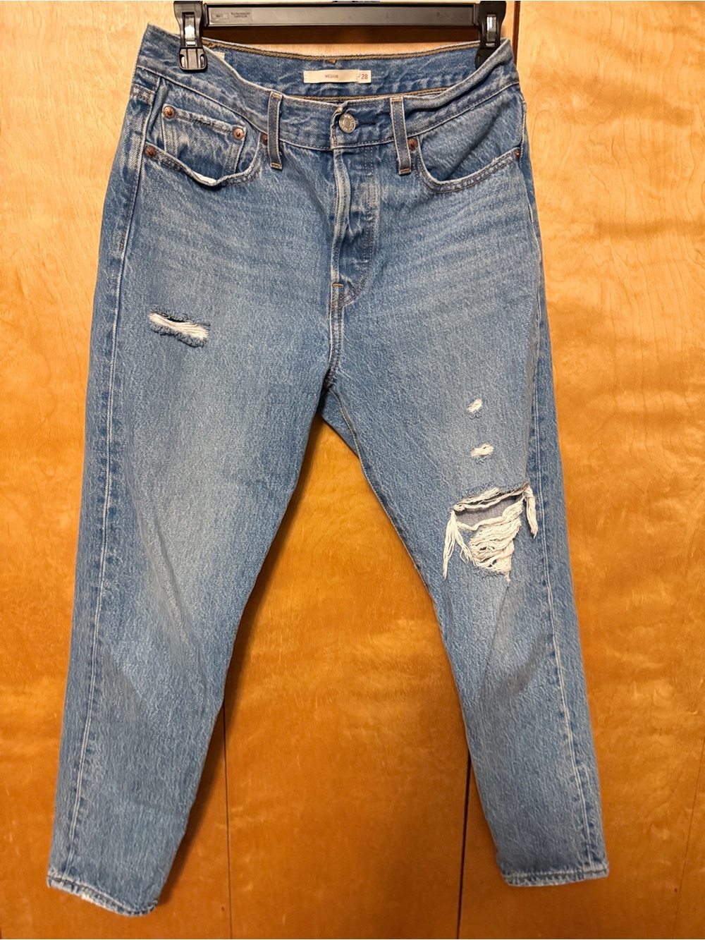 Levi's Premium Wedgie Icon Fit Distressed Jeans Womens size 28